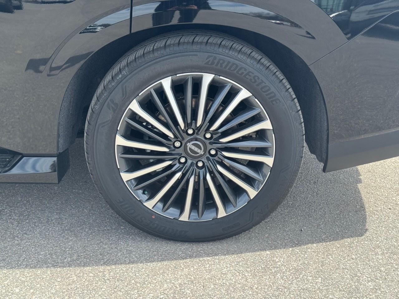 2026 Nissan Armada 4x4 Platinum Reserve Photo