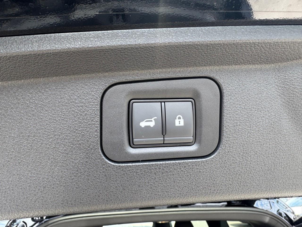 2026 Nissan Armada 4x4 Platinum Reserve Photo