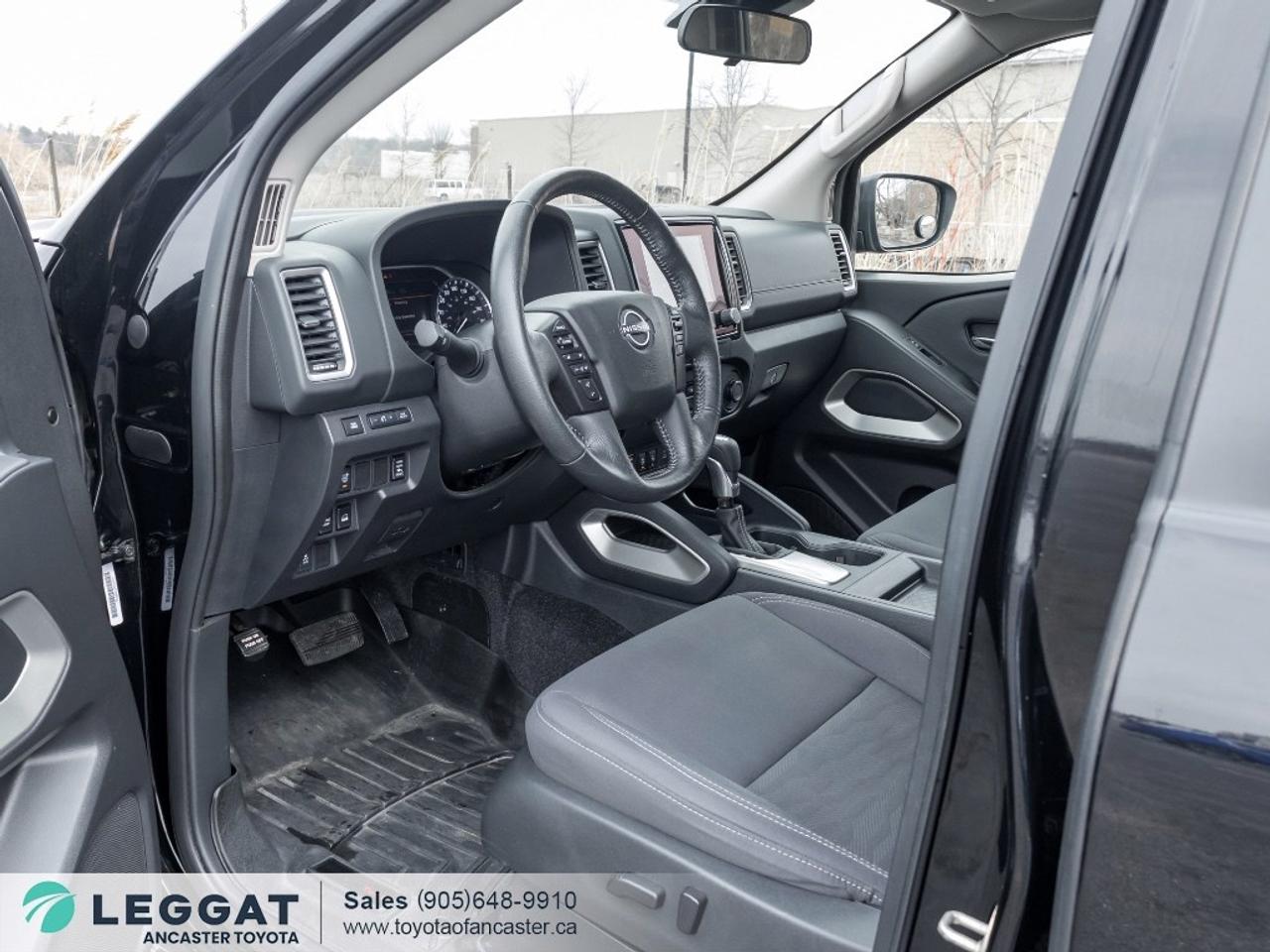 2022 Nissan Frontier Crew Cab PRO-4X Standard Bed 4x4 Photo