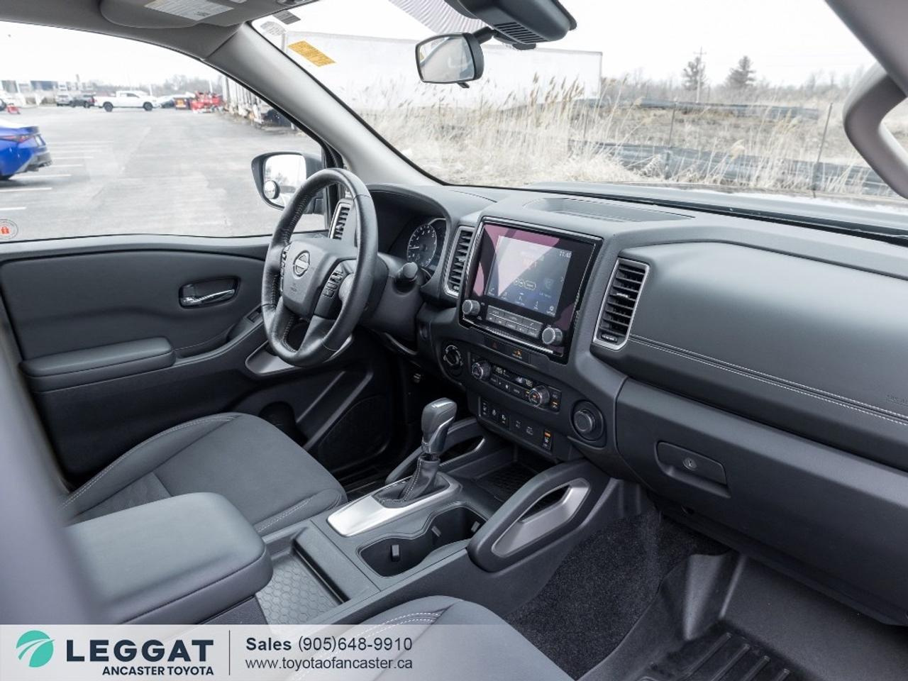 2022 Nissan Frontier Crew Cab PRO-4X Standard Bed 4x4 Photo