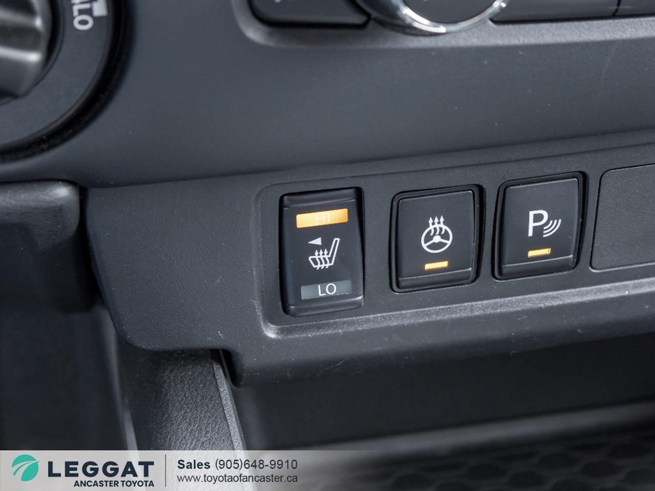 2022 Nissan Frontier Crew Cab PRO-4X Standard Bed 4x4 Photo