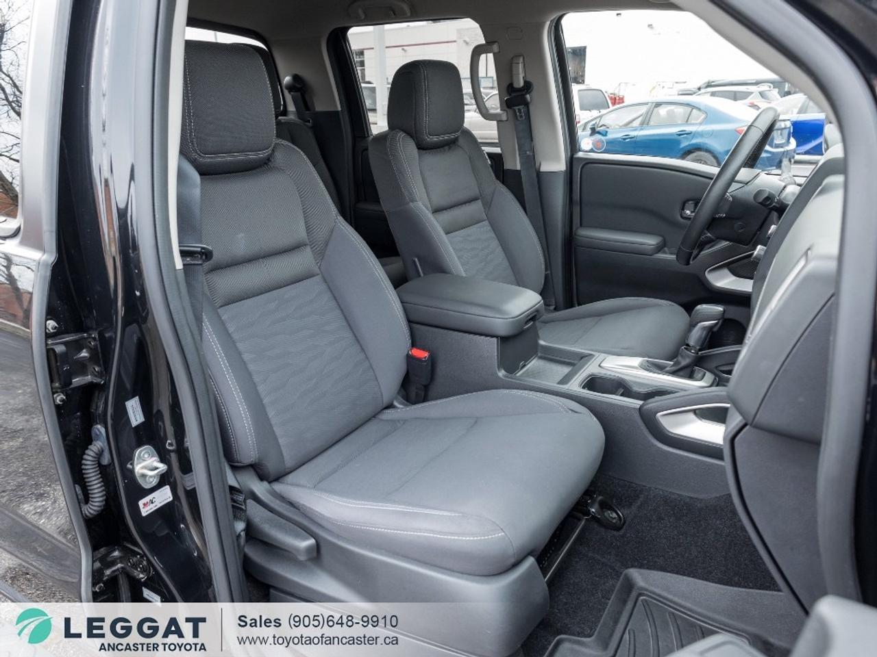 2022 Nissan Frontier Crew Cab PRO-4X Standard Bed 4x4 Photo