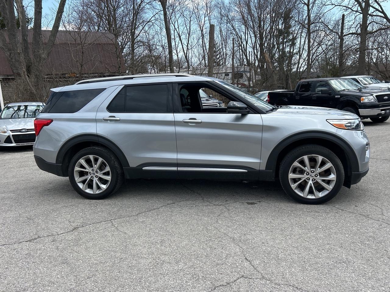 2022 Ford Explorer Platinum 4WD Photo