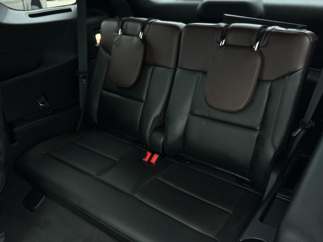 2022 Ford Explorer Platinum 4WD Photo