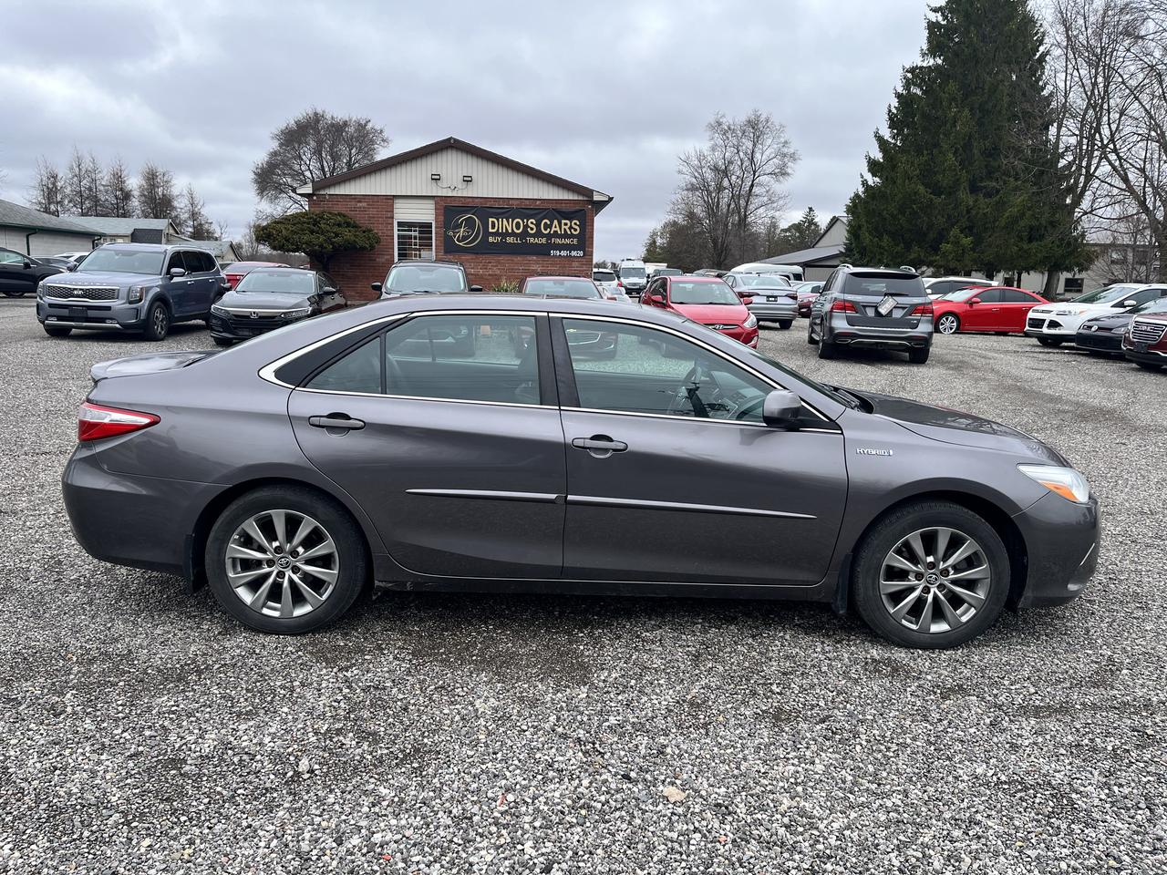 2016 Toyota Camry XLE Photo