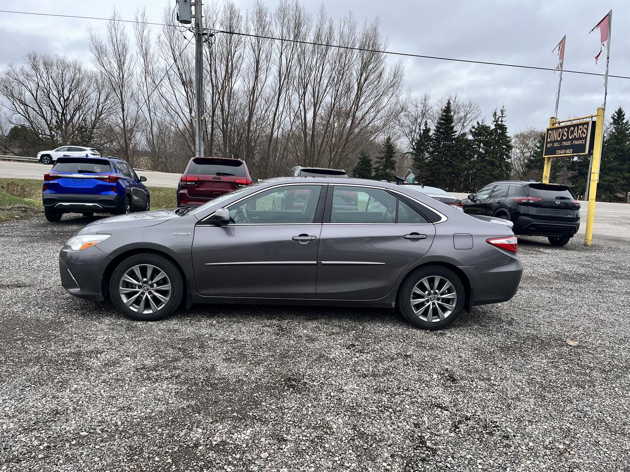 2016 Toyota Camry XLE Photo