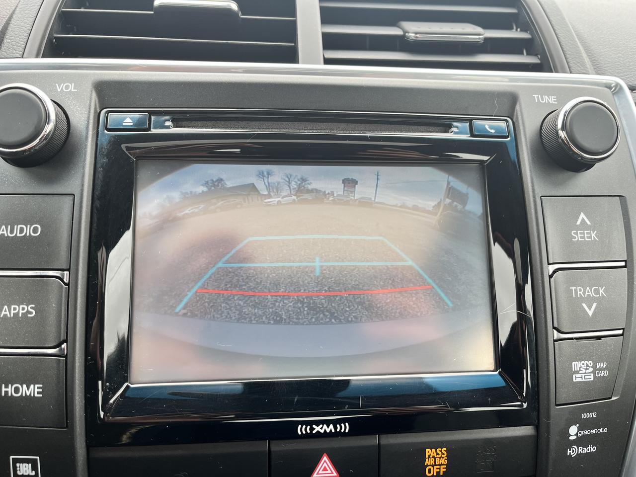 2016 Toyota Camry XLE Photo