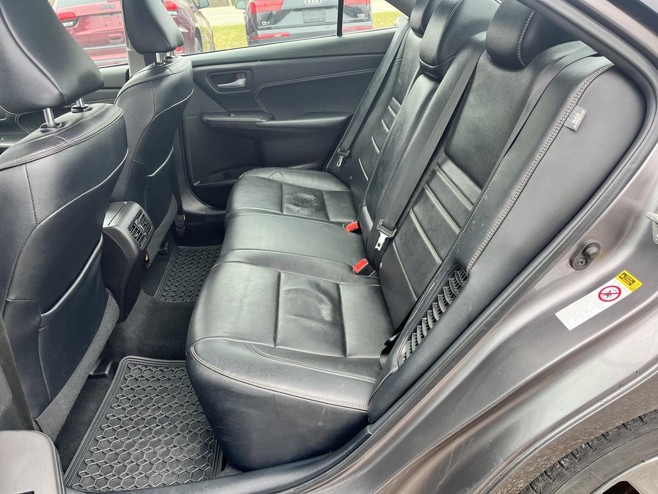 2016 Toyota Camry XLE Photo