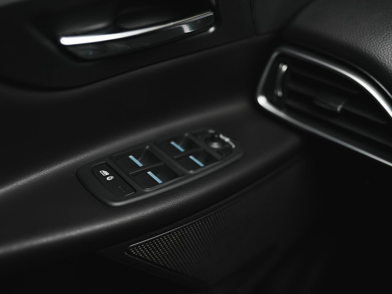 2017 Jaguar XE 35T | PREMIUM | MERIDIAN | SUNROOF Photo