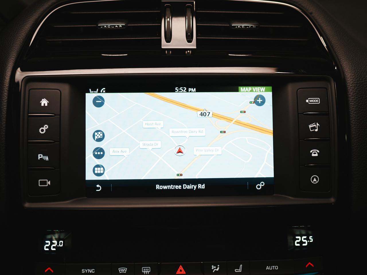 2017 Jaguar XE 35T | PREMIUM | MERIDIAN | SUNROOF Photo