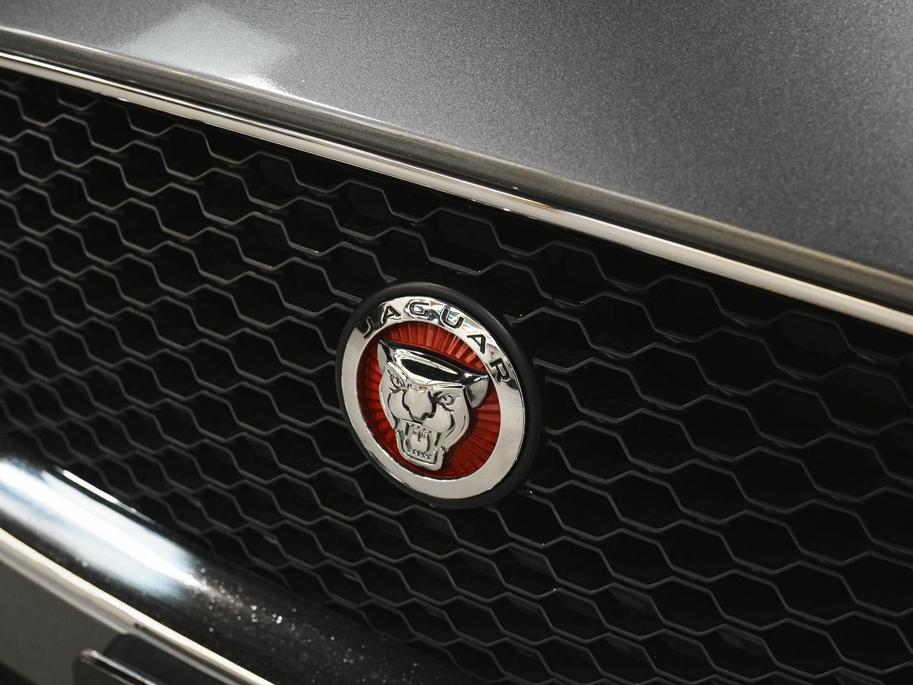 2017 Jaguar XE 35T | PREMIUM | MERIDIAN | SUNROOF Photo