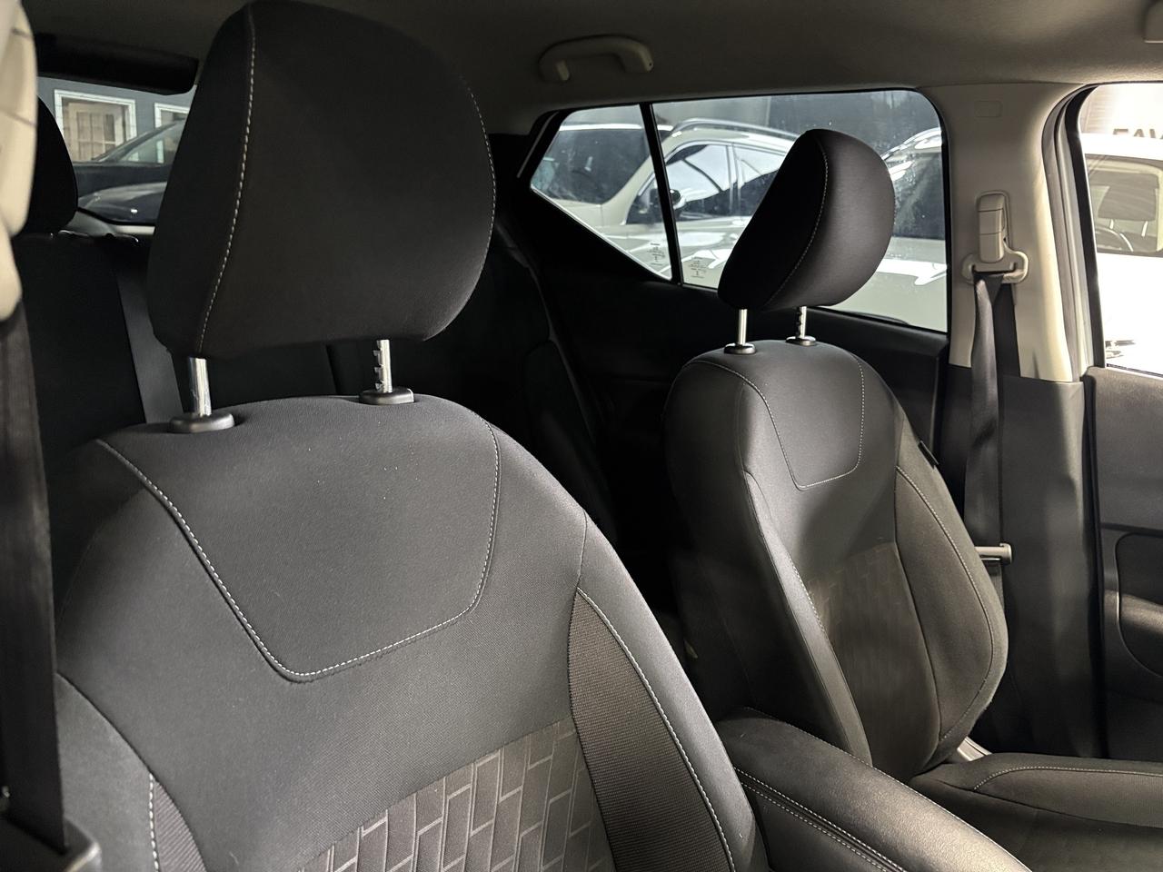 2025 Nissan Kicks Play SV|HEATEDSEATS|HEATEDSTEERING|BACKUPCAM|ALLOYS|+++ Photo