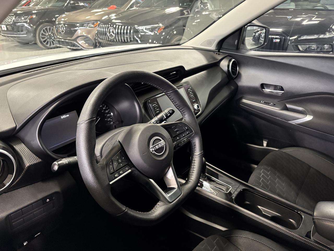 2025 Nissan Kicks Play SV|HEATEDSEATS|HEATEDSTEERING|BACKUPCAM|ALLOYS|+++ Photo