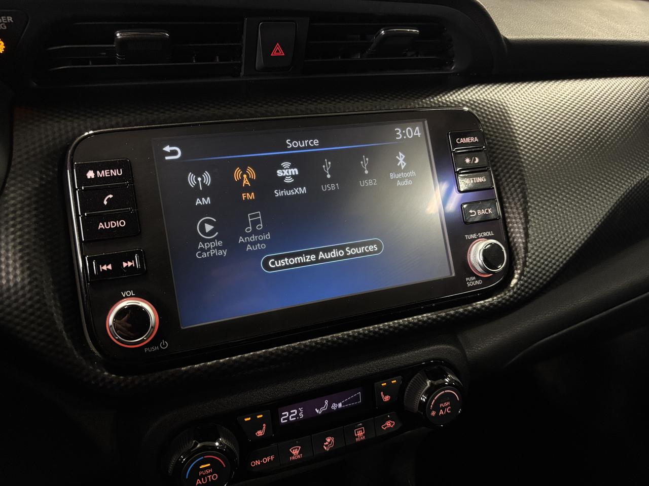 2025 Nissan Kicks Play SV|HEATEDSEATS|HEATEDSTEERING|BACKUPCAM|ALLOYS|+++ Photo