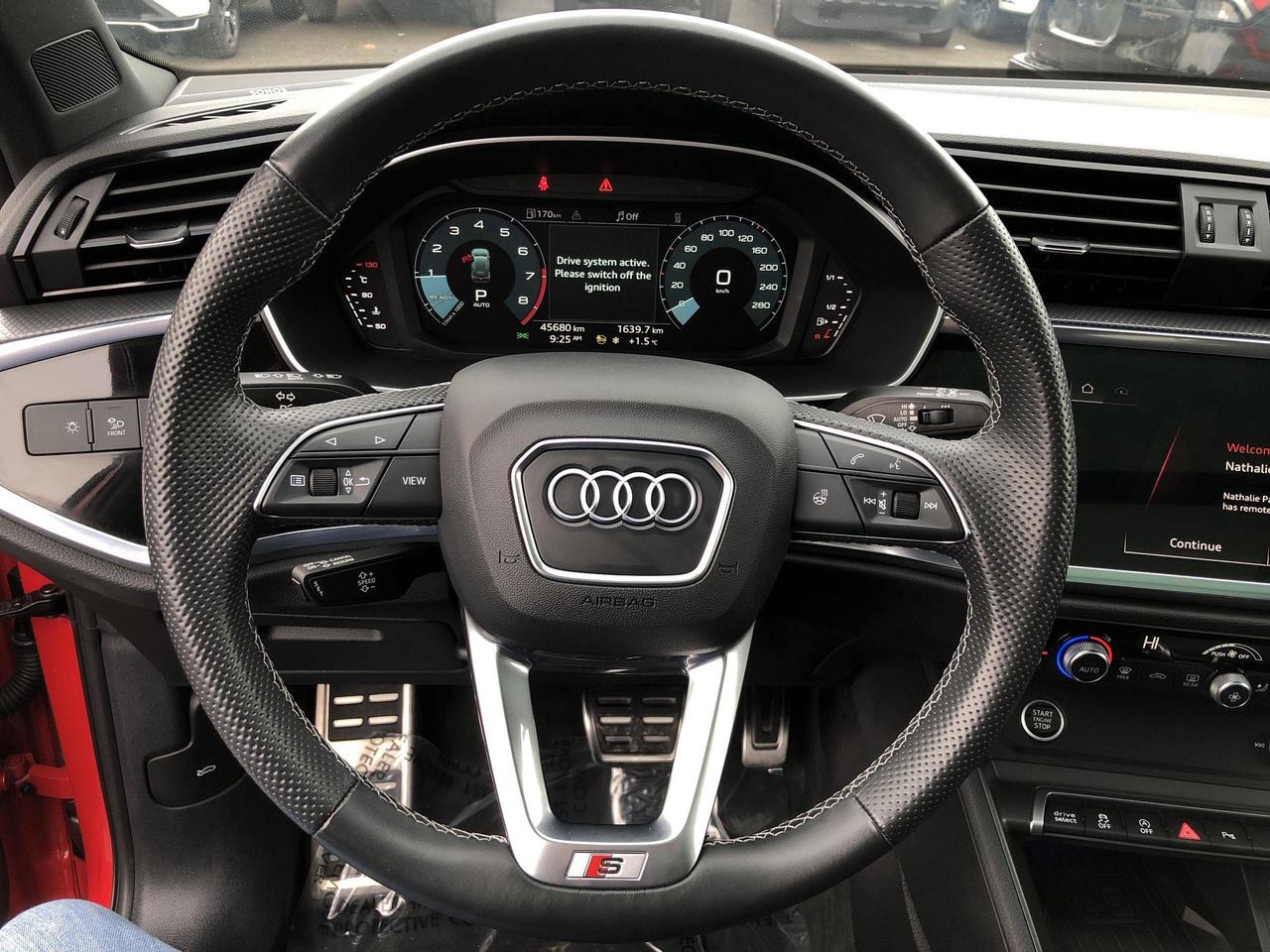 2024 Audi Q3 45 Progressiv SLINE, BLACK OPTICS, LEATHER, SONOS Photo