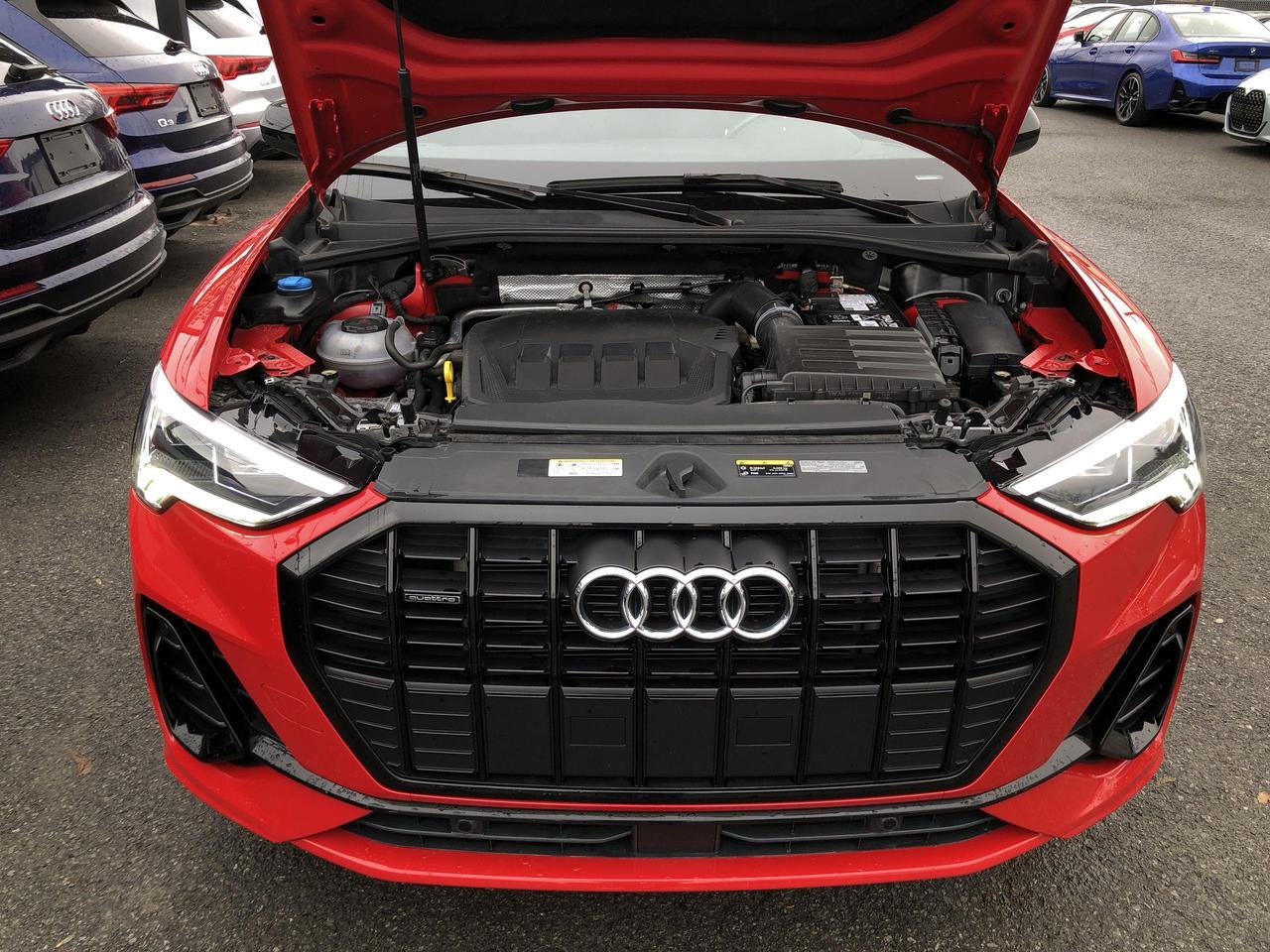 2024 Audi Q3 45 Progressiv SLINE, BLACK OPTICS, LEATHER, SONOS Photo