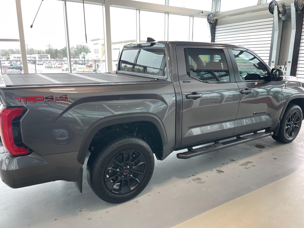 2025 Toyota Tundra LIMITED HYBRID Photo