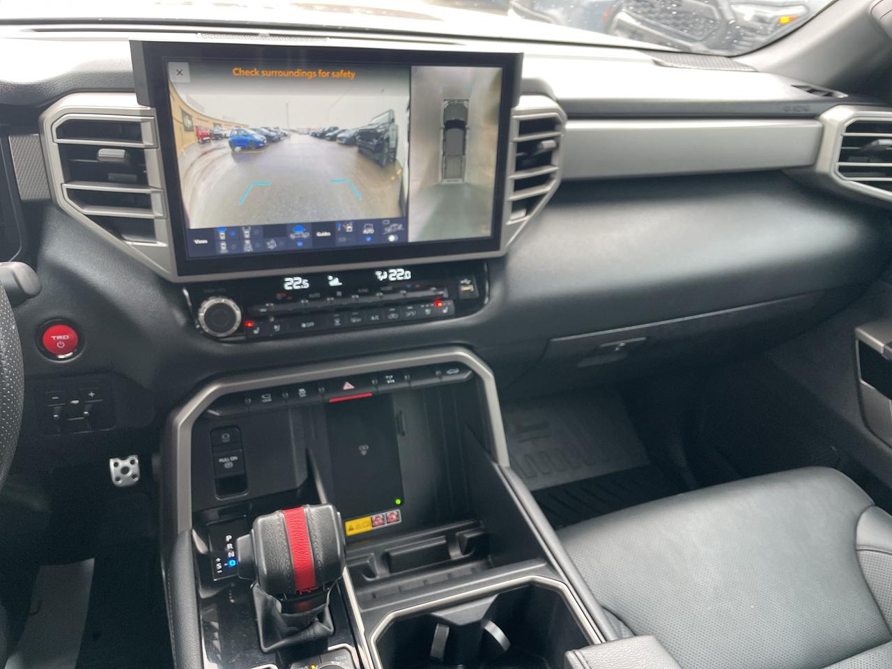 2025 Toyota Tundra LIMITED HYBRID Photo