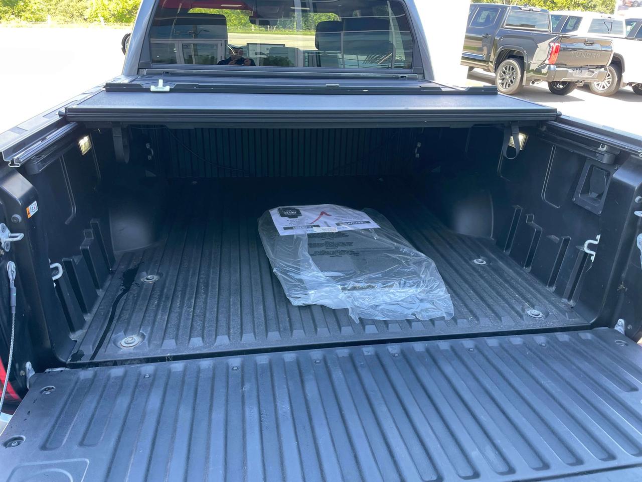 2025 Toyota Tundra LIMITED HYBRID Photo