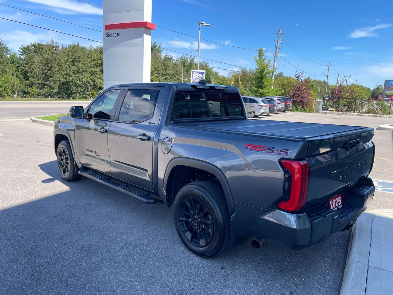 2025 Toyota Tundra LIMITED HYBRID Photo
