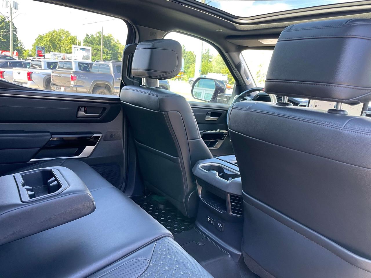 2025 Toyota Tundra LIMITED HYBRID Photo