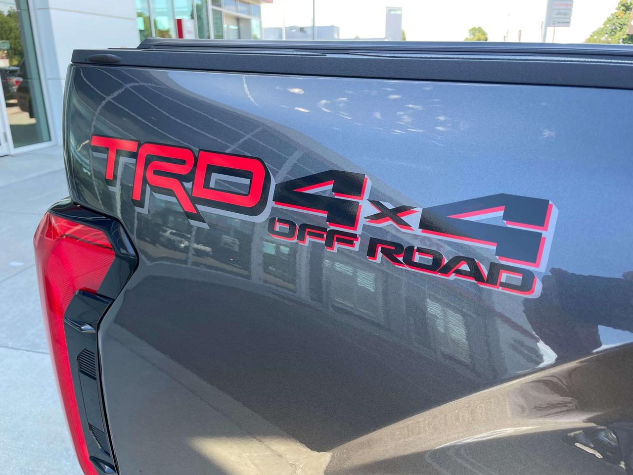 2025 Toyota Tundra LIMITED HYBRID Photo