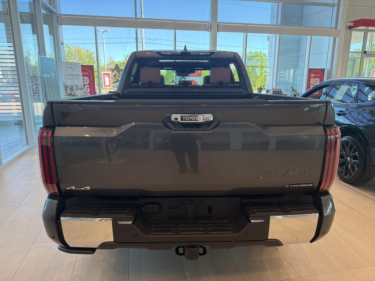 2026 Toyota Tundra Platinum Hybrid Photo