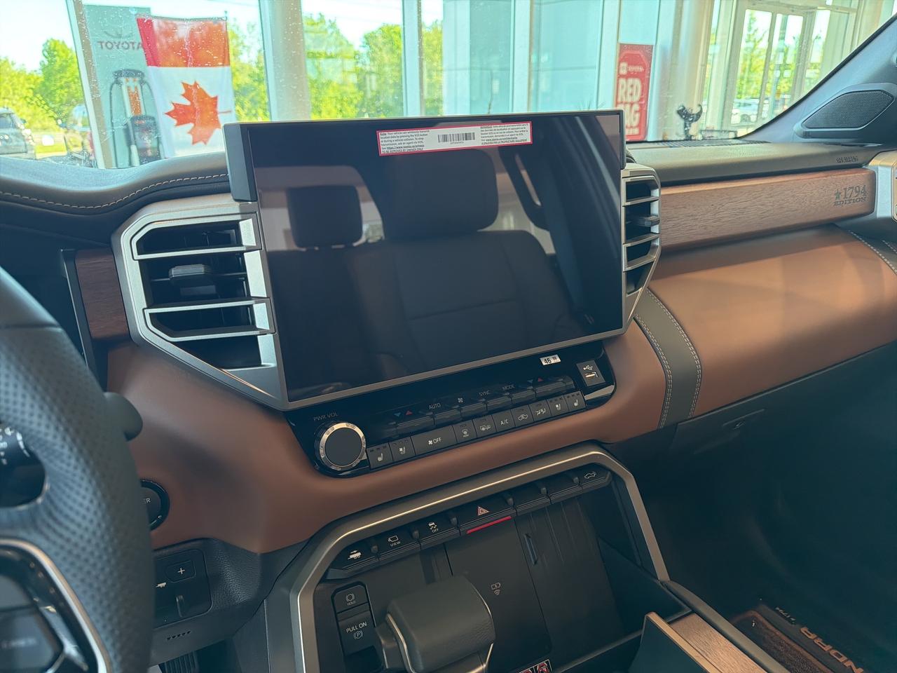 2026 Toyota Tundra Platinum Hybrid Photo