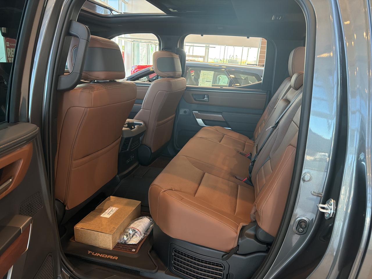 2026 Toyota Tundra Platinum Hybrid Photo