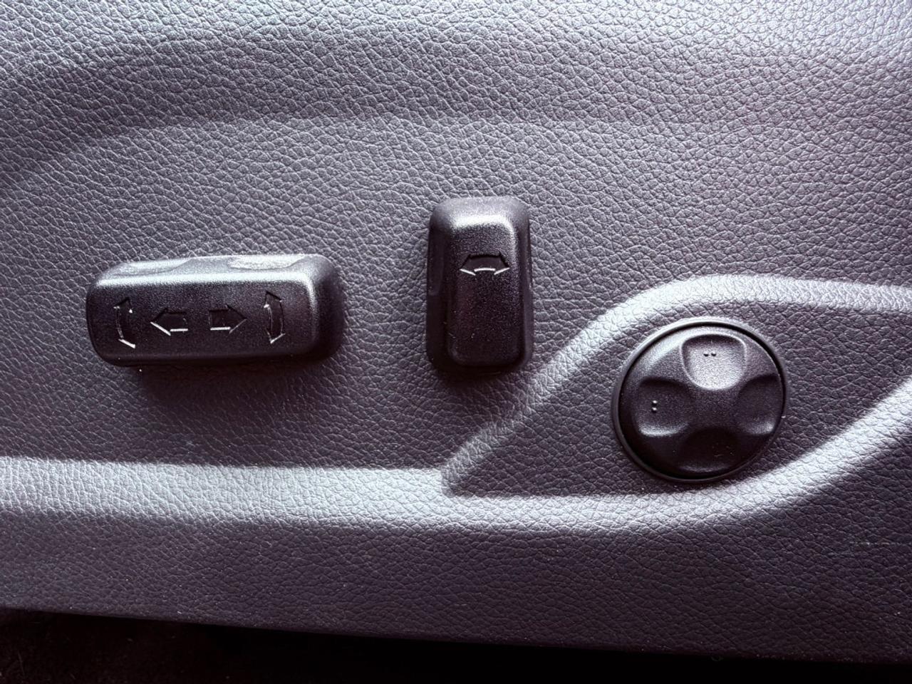 2016 Hyundai Santa Fe Sport All-wheel Drive 4dr 2.0T Premium Photo