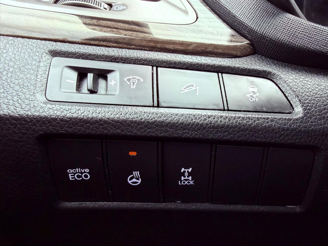 2016 Hyundai Santa Fe Sport All-wheel Drive 4dr 2.0T Premium Photo