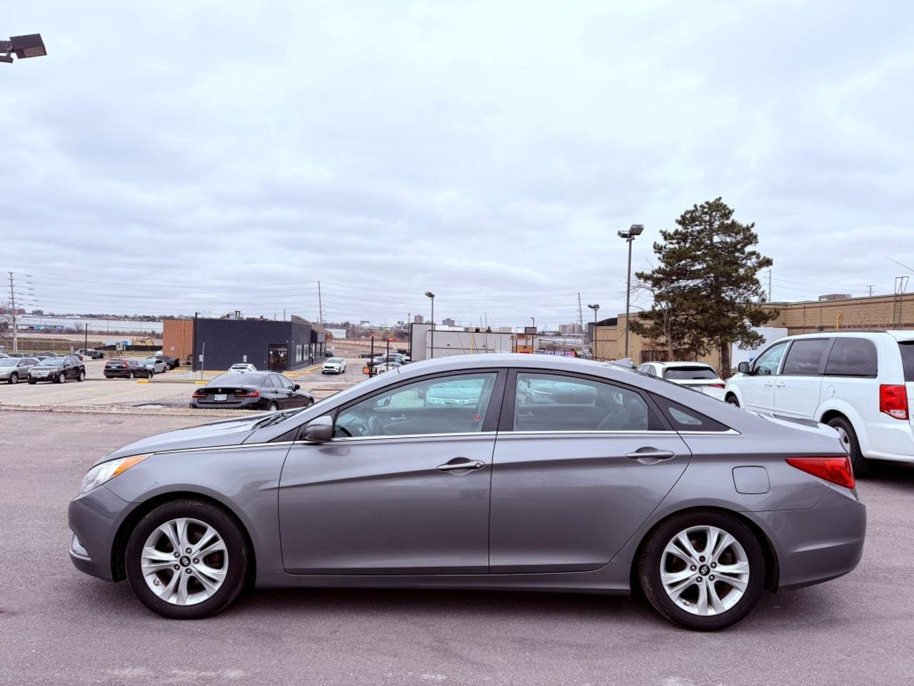 2013 Hyundai Sonata GLS 4dr Sedan Automatic Photo2