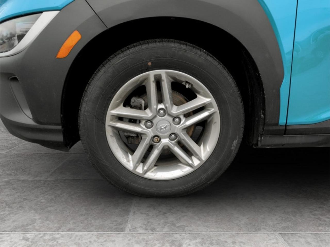 2023 Hyundai KONA Essential Photo