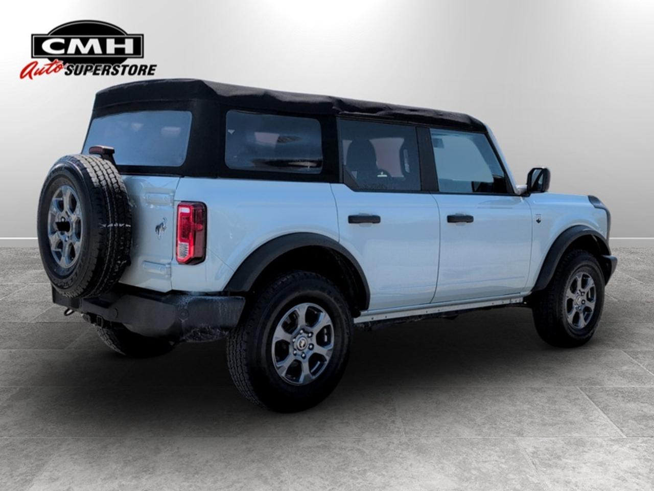 2022 Ford Bronco Big Bend  **SOFT TOP** Photo3