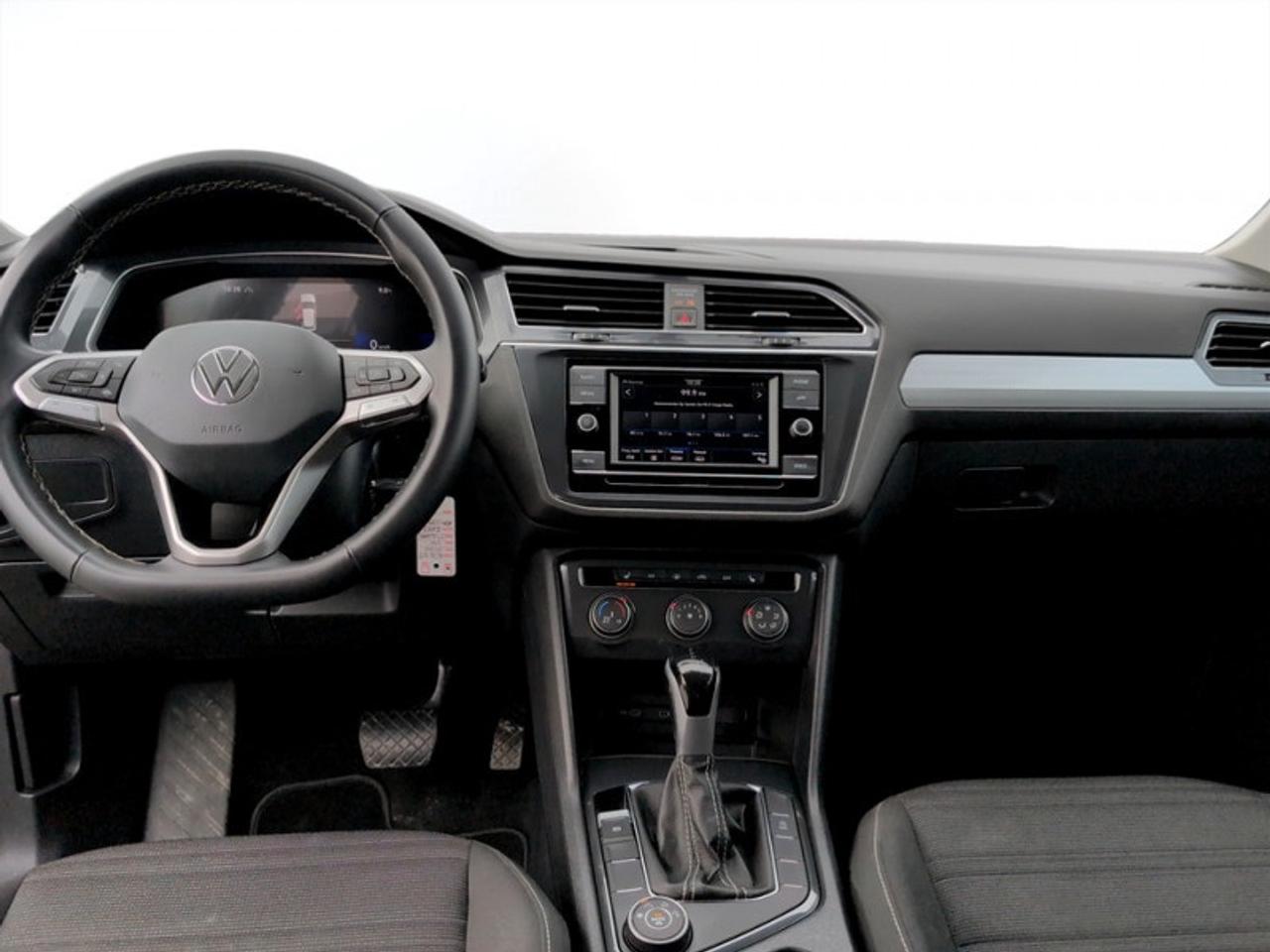 2024 Volkswagen Tiguan Trendline w/Third Row Pkg  *CLEAN CF* Photo