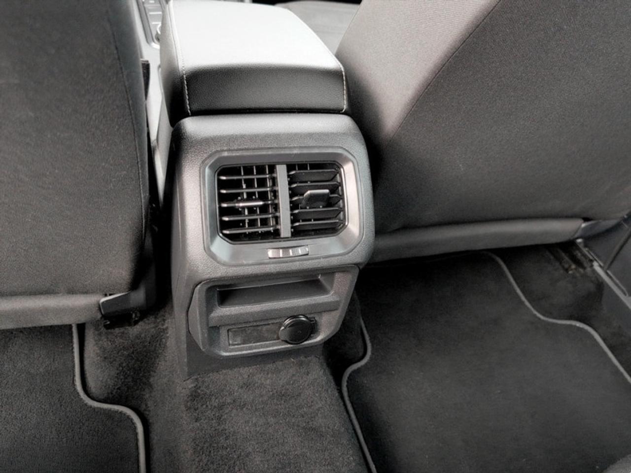 2024 Volkswagen Tiguan Trendline w/Third Row Pkg  *CLEAN CF* Photo