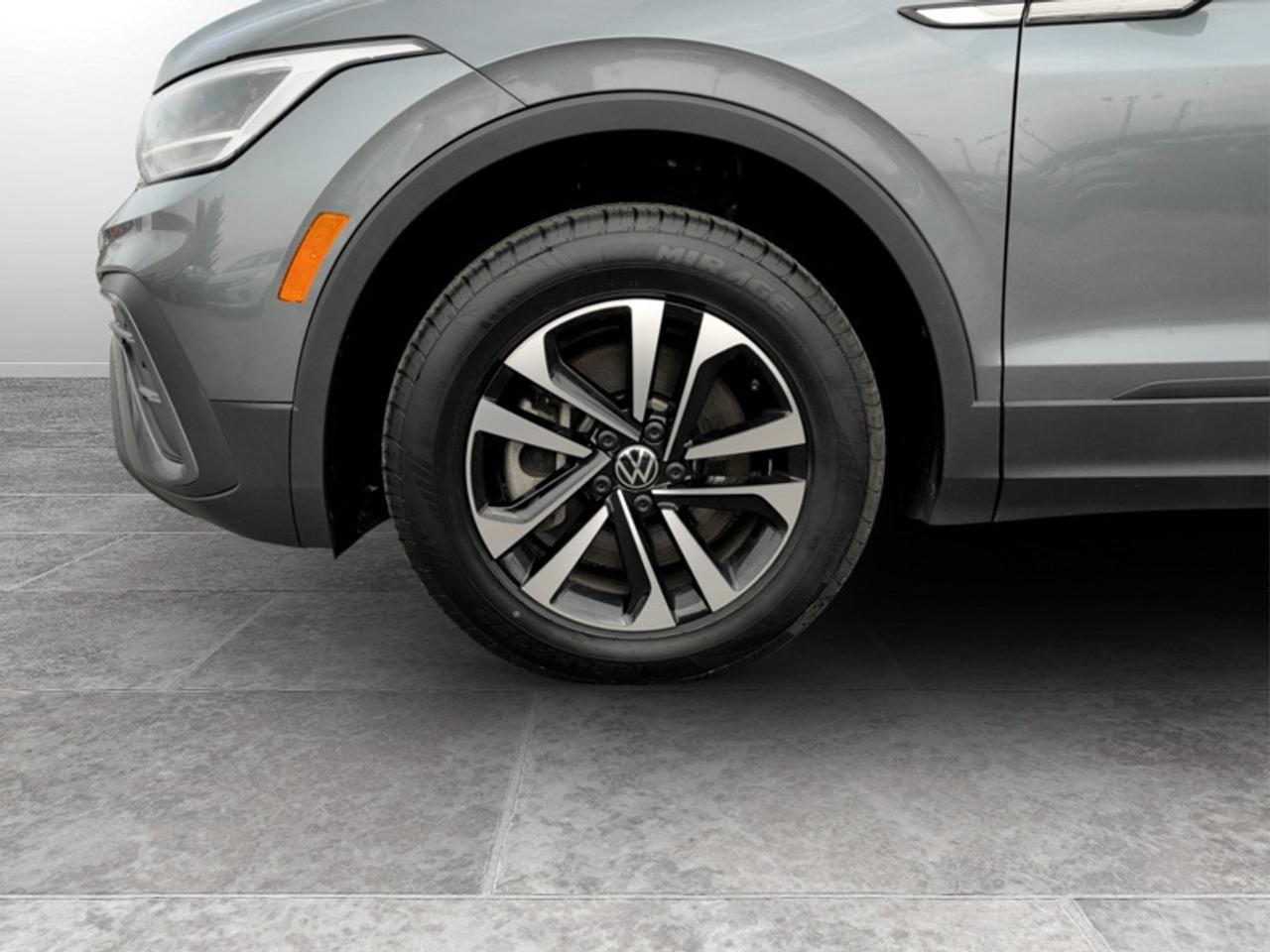 2024 Volkswagen Tiguan Trendline w/Third Row Pkg  *CLEAN CF* Photo