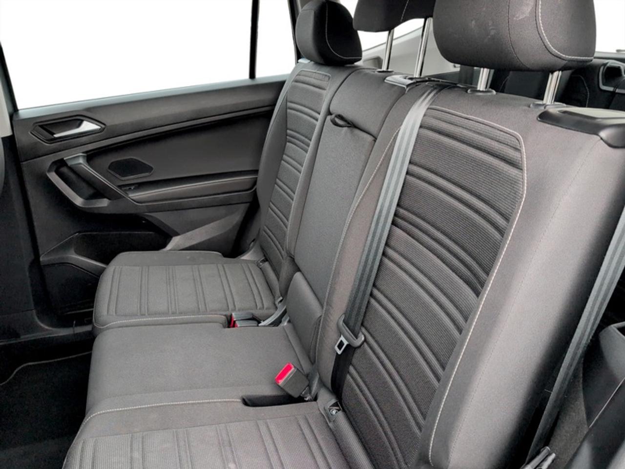 2024 Volkswagen Tiguan Trendline w/Third Row Pkg  *CLEAN CF* Photo