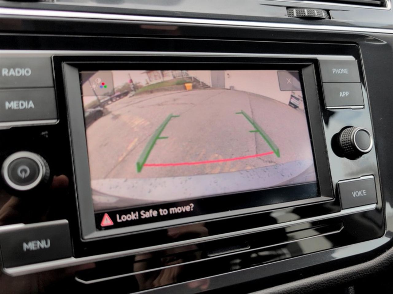 2024 Volkswagen Tiguan Trendline w/Third Row Pkg  *CLEAN CF* Photo