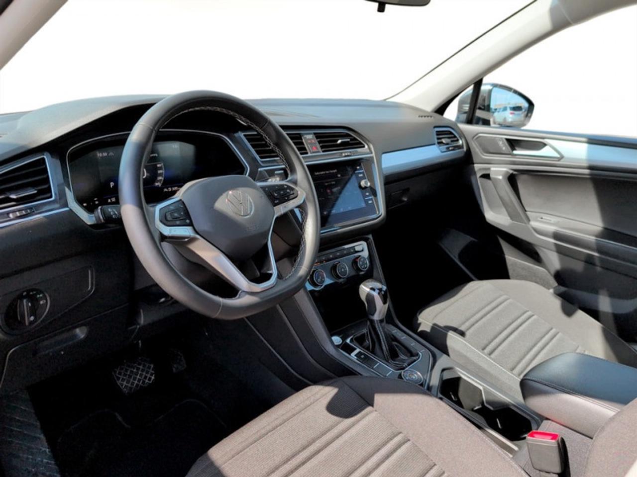 2024 Volkswagen Tiguan Trendline  **APPLE CP - HTD SW** Photo