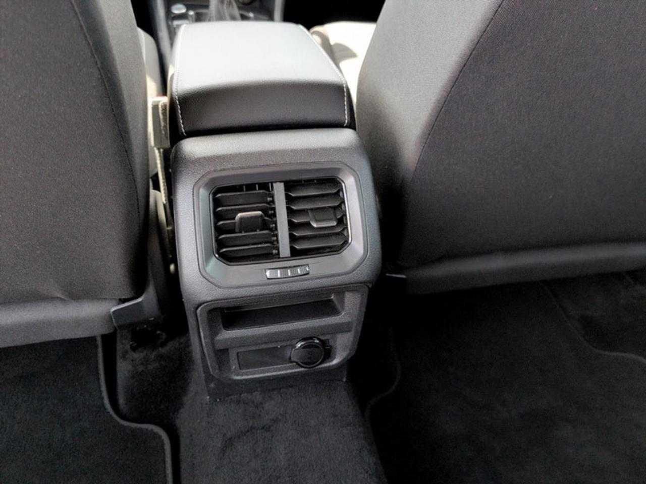 2024 Volkswagen Tiguan Trendline  **APPLE CP - HTD SW** Photo