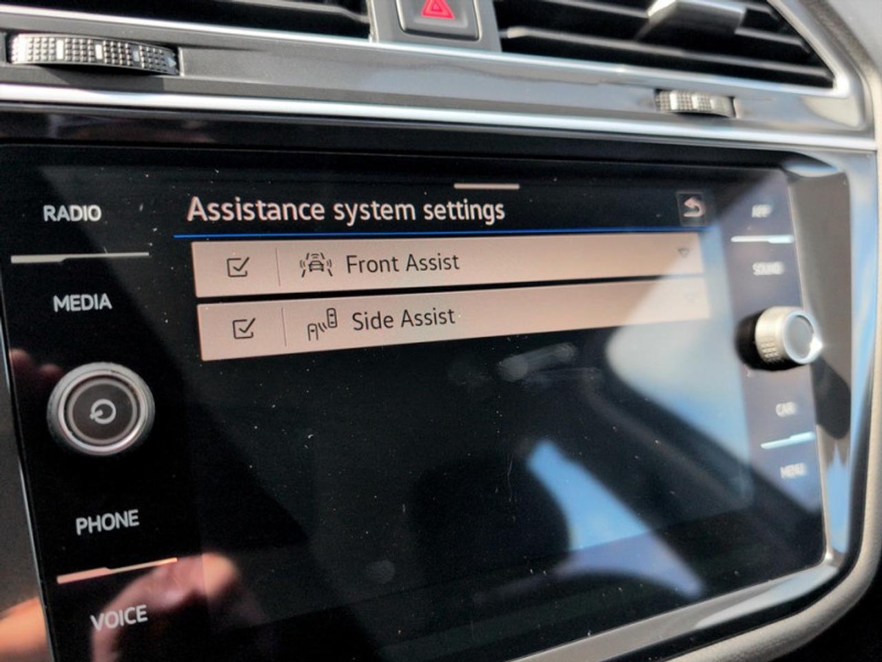 2024 Volkswagen Tiguan Trendline  **APPLE CP - HTD SW** Photo