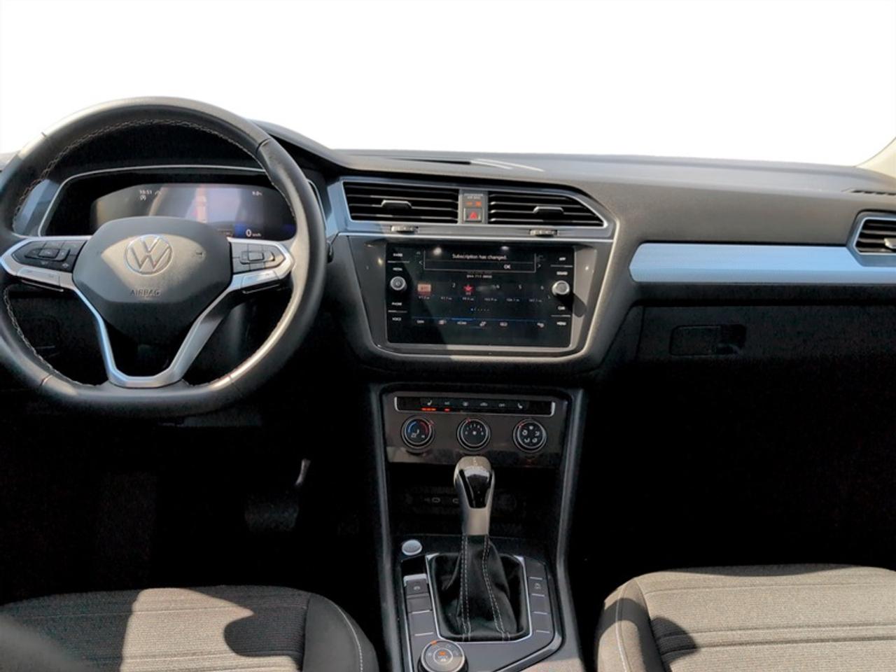 2024 Volkswagen Tiguan Trendline  **APPLE CP - HTD SW** Photo