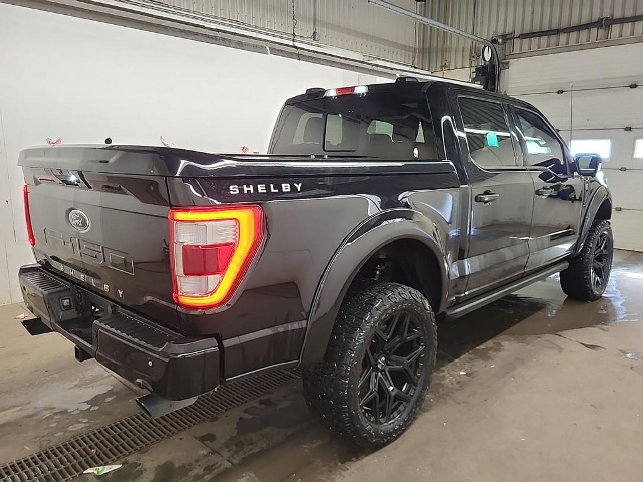 2023 Ford F-150 Lariat Photo2