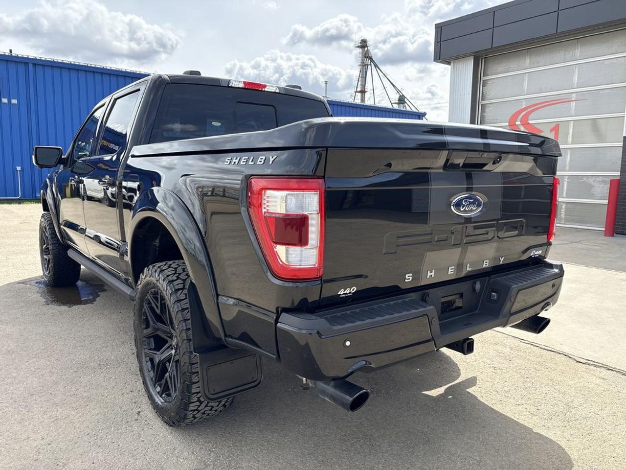 2023 Ford F-150 Lariat Photo4