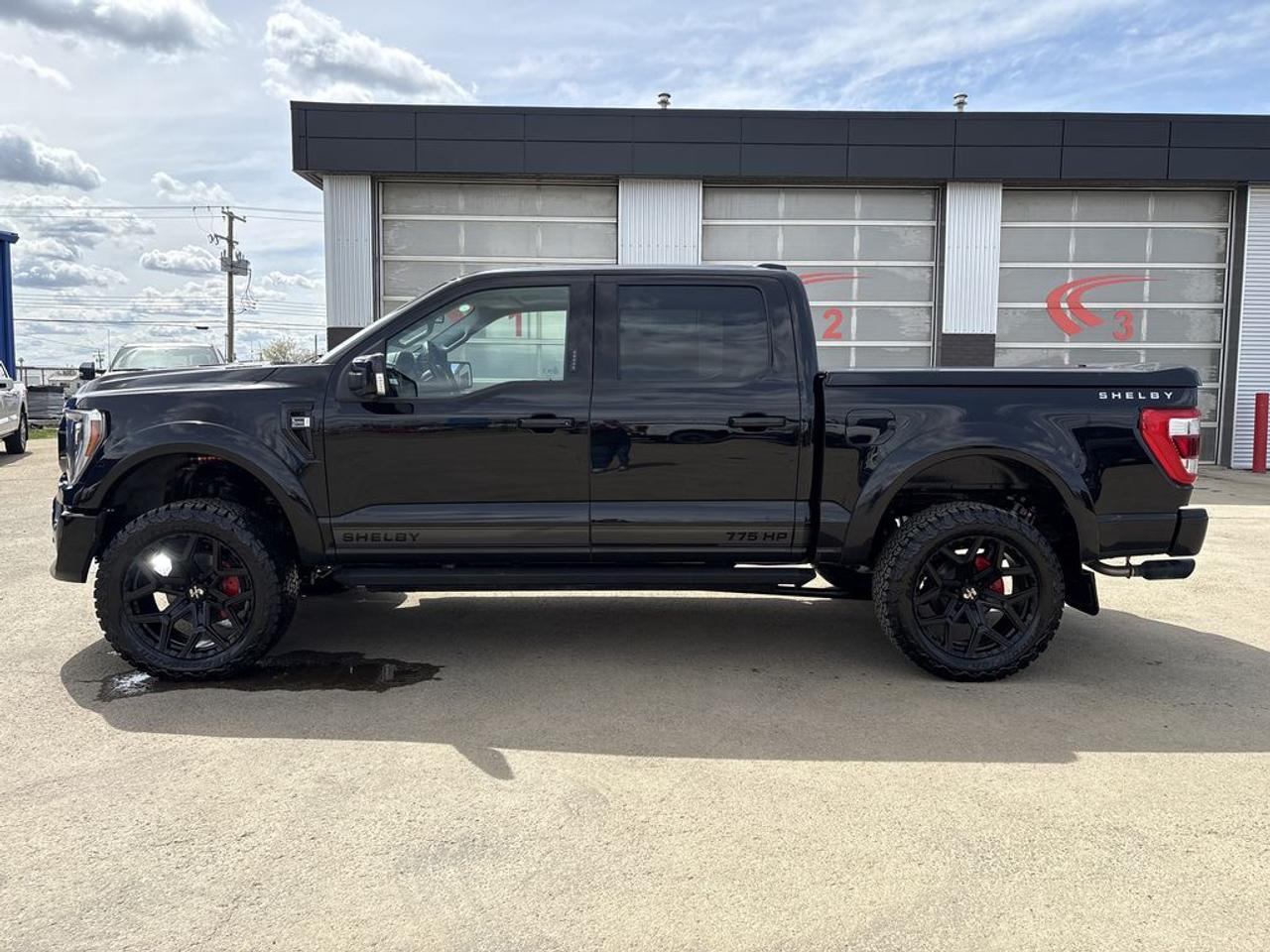 2023 Ford F-150 Lariat Photo3