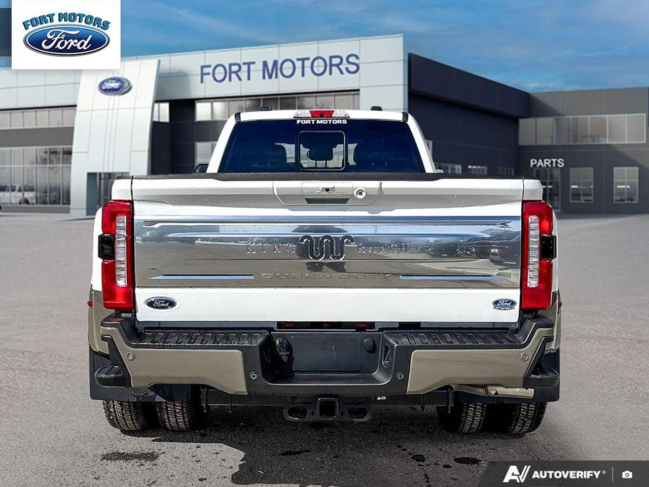 2026 Ford SuperDuty F-350® King Ranch® Photo4