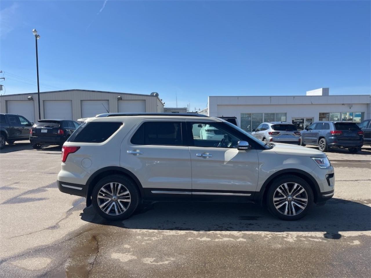 2018 Ford Explorer Platinum  - Sunroof -  Navigation Photo5