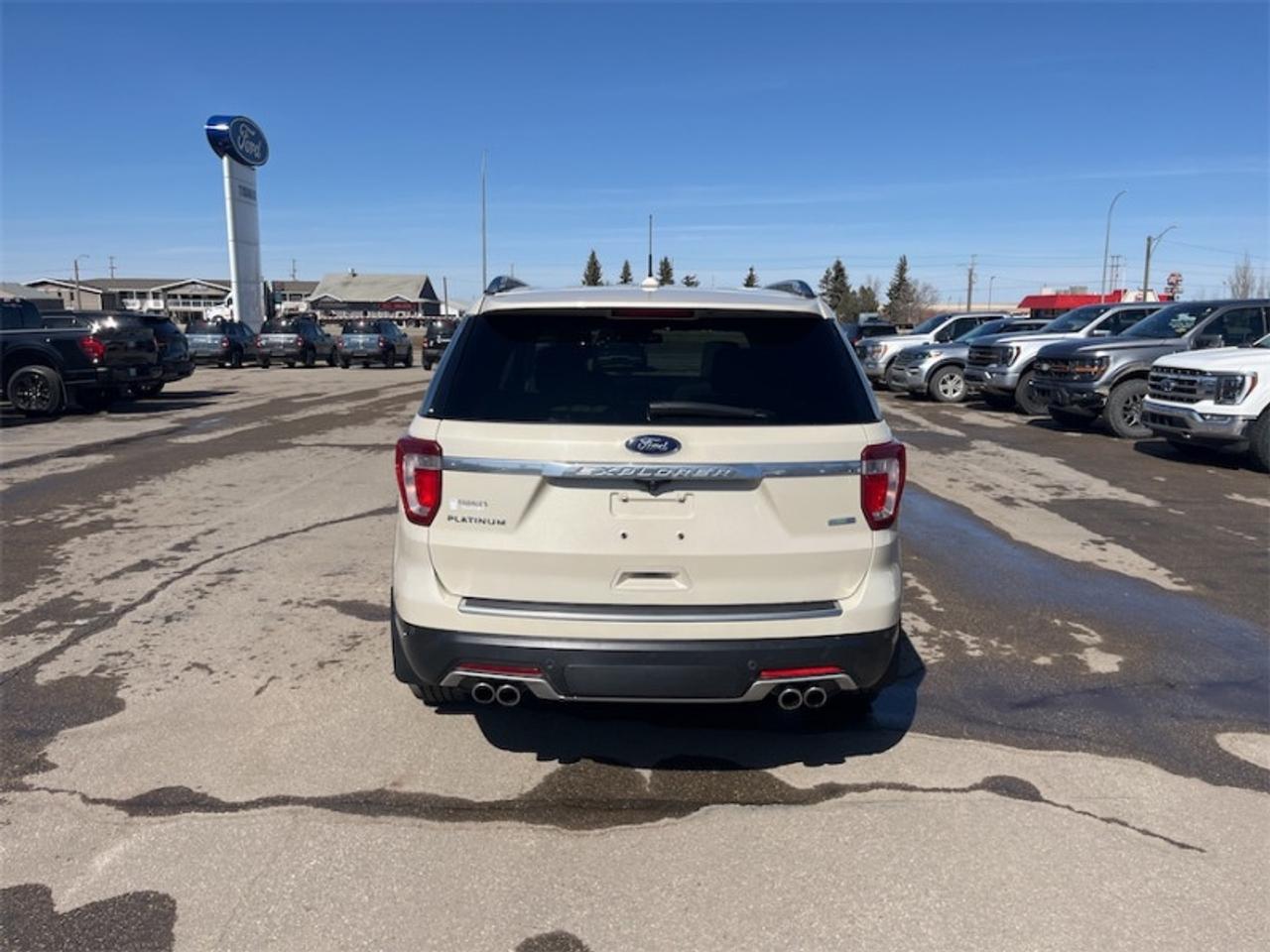 2018 Ford Explorer Platinum  - Sunroof -  Navigation Photo5