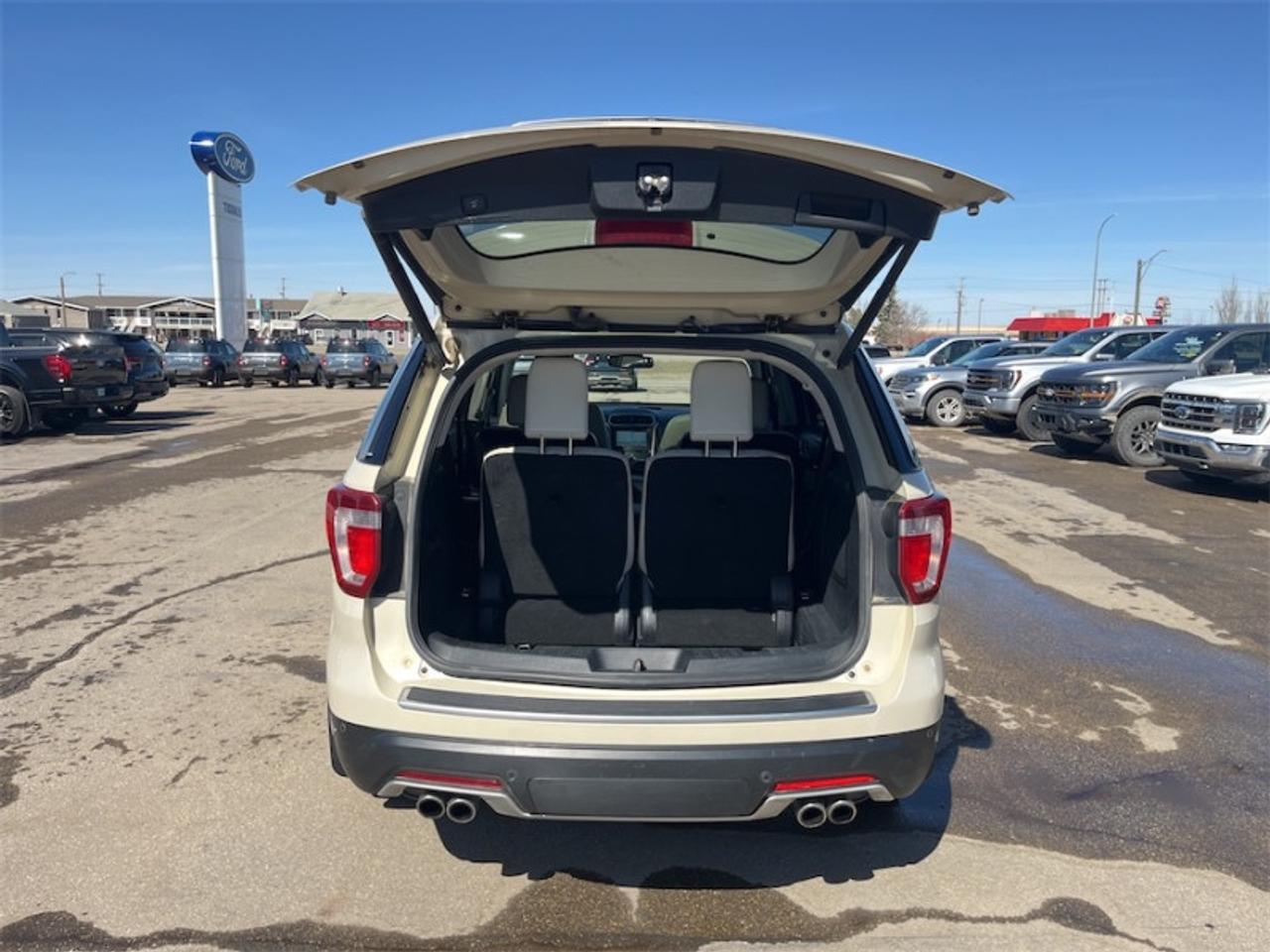 2018 Ford Explorer Platinum  - Sunroof -  Navigation Photo5